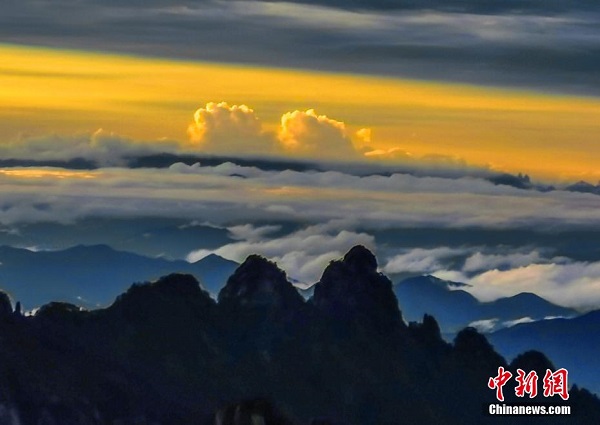 Gunung Huangshan Menawan Hati Sesudah Hujan_fororder_422