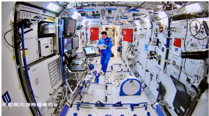 آغاز موفقیت آمیز دومین راهپیمایی فضانوردان چین_fororder_3