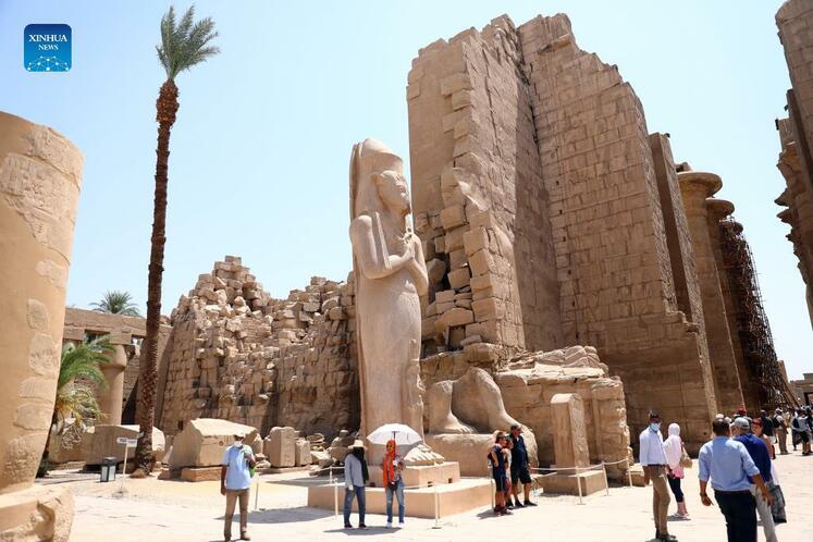 بازدید گردشگران از آثار تاریخی لوکسور در مصر_fororder_12-4