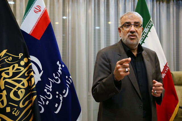 وزیر نفت ایران: تحریم ایران را لغو کنید تا بحران انرژی جهان فروکش کند_fororder_62049025