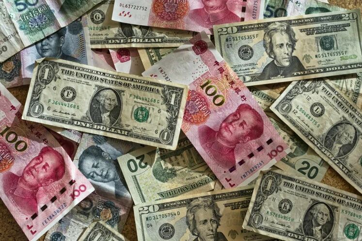 افزایش ارزش یوان چین در برابر دلار آمریکا_fororder_71b3-kaqzmiw4989440