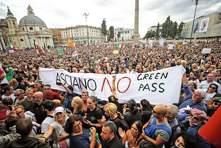 تظاهرات ده‌ها هزار معترض ایتالیایی به واکسیناسیون و سیستم ضد کرونای «گذر سبز»_fororder_2342342