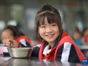 Kanak-kanak di Pedalaman Dijamin Makanan Bernutrisi