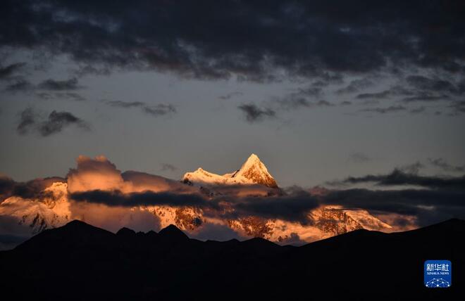 Pemandangan Indah di Gunung Namcha Barwa Tibet_fororder_1127970709_16345626511671n
