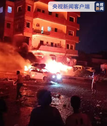 ۱۲ کشته در پی انفجار خودروی بمب‌گذاری شده در نزدیکی فرودگاه عدن_fororder_bd85a285f2cb032855ff2308d7c17a8d
