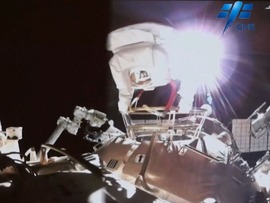 فعالیت های موفقیت آمیز خارج از ماژول ایستگاه فضانوردی فضانوردان شن جو-13ا