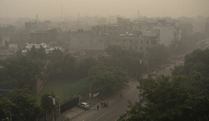 प्रदूषण के कारण दिल्ली में एक हफ़्ते के लिए सभी स्कूल बंद_fororder_2.JPG
