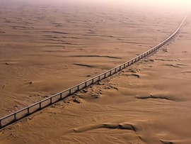 اولین خط آهن فرعی بیابانی جهان در شمال غربی چین