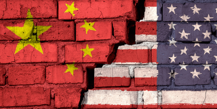 آمریکا به جای چین‌هراسی سیاست‌های خود را اصلاح کند_fororder_China-US-Decoupling-Flags