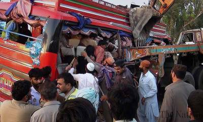 पाकिस्तान में सड़क दुर्घटनाओं में तीन दर्जन से ज्यादा घायल, 3 की मौत_fororder_yang-2