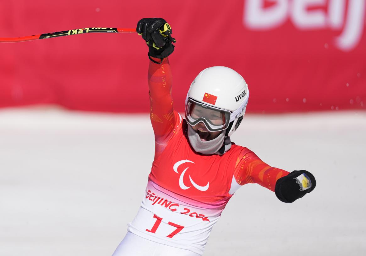 גָ'אנג מֶנג-צ'יו זכתה במדליית זהב בתחרות סקי אלפיני_fororder_0309010