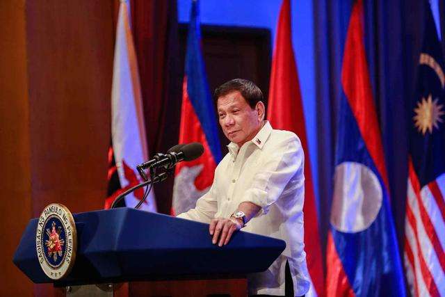 Kenapa Dasar LCS Duterte Lain Sangat Berbeza denganBenigno Aquino III?_fororder_timg